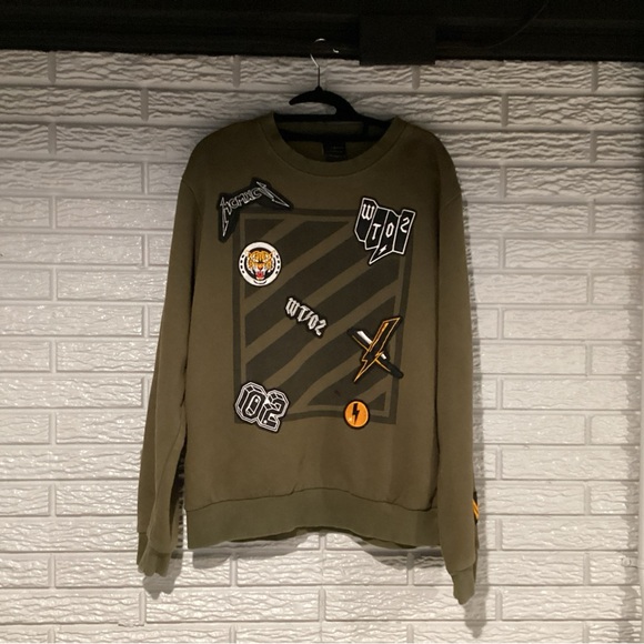 WT02 Graphic Crewneck Patches Green Sweatshirt Men’s Large - Picture 1 of 6